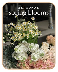 Designer's Choice Spring Arrangement from Olander Florist, fresh flower delivery in Chicago